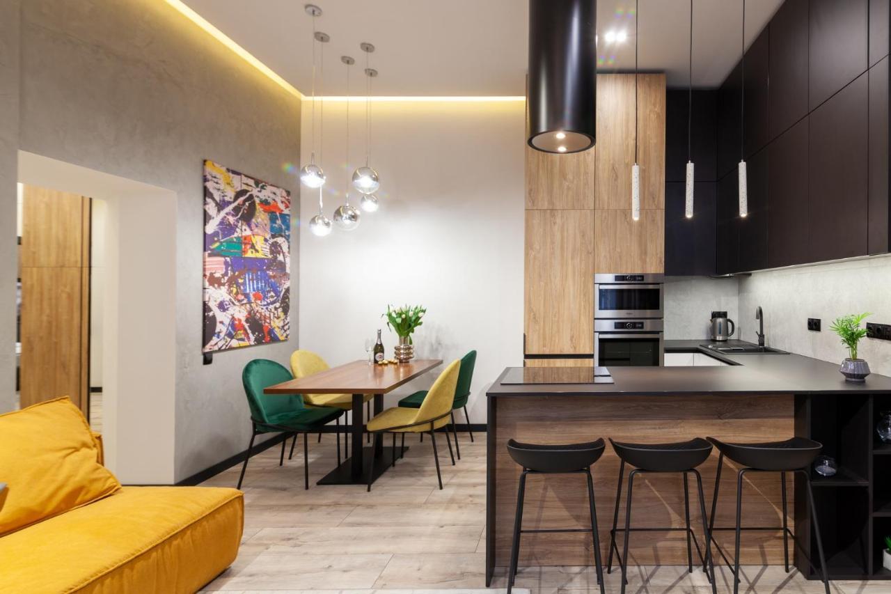 Royal Vip Apartment On Leontovicha 5 إلفيف المظهر الخارجي الصورة