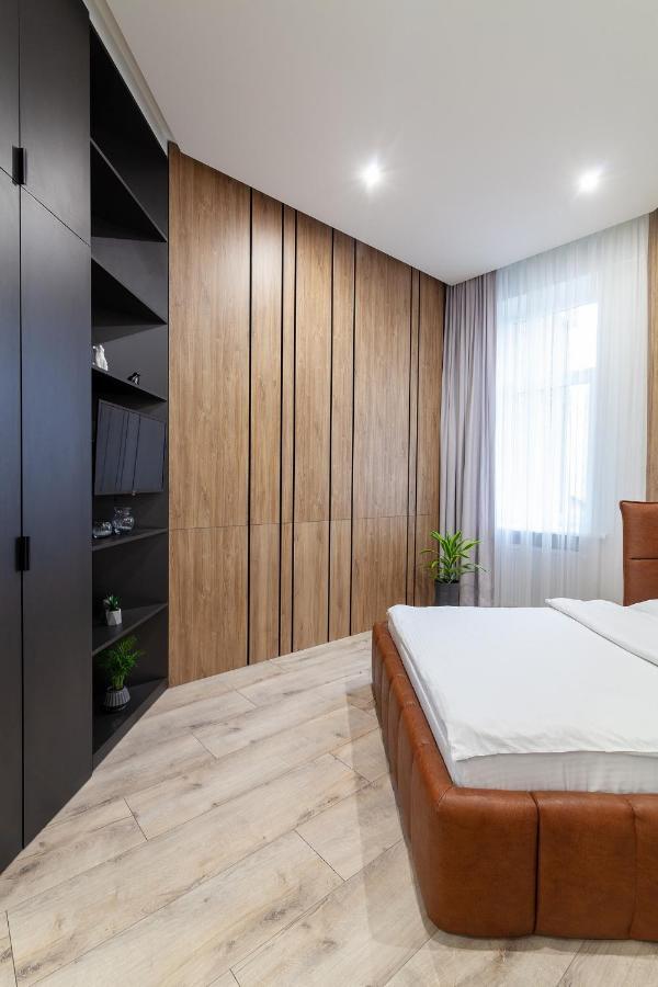 Royal Vip Apartment On Leontovicha 5 إلفيف المظهر الخارجي الصورة