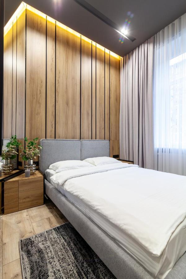 Royal Vip Apartment On Leontovicha 5 إلفيف المظهر الخارجي الصورة