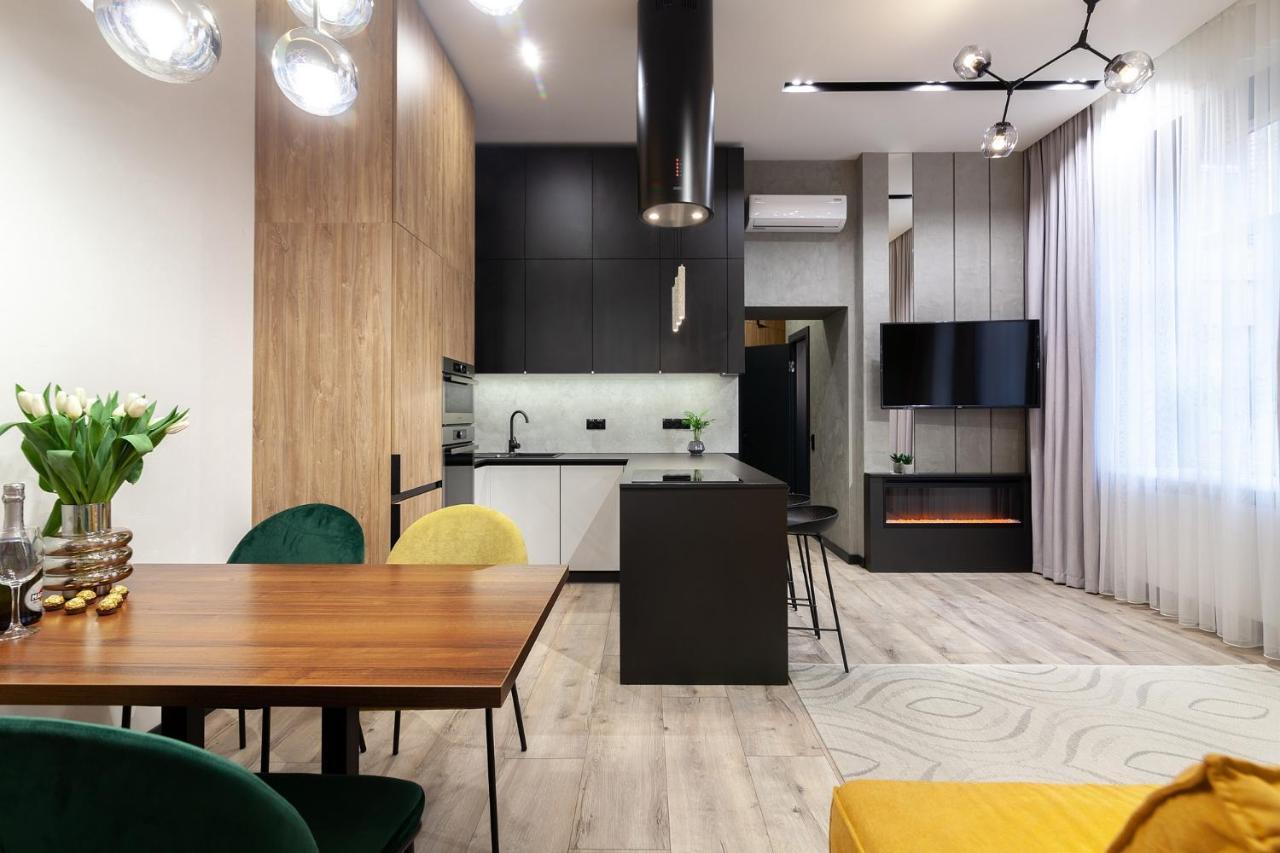 Royal Vip Apartment On Leontovicha 5 إلفيف المظهر الخارجي الصورة