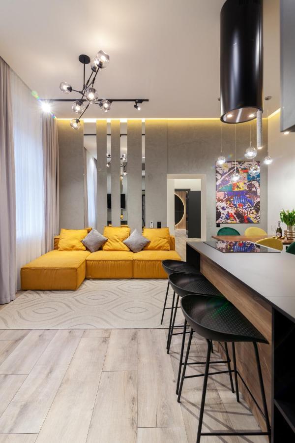 Royal Vip Apartment On Leontovicha 5 إلفيف المظهر الخارجي الصورة