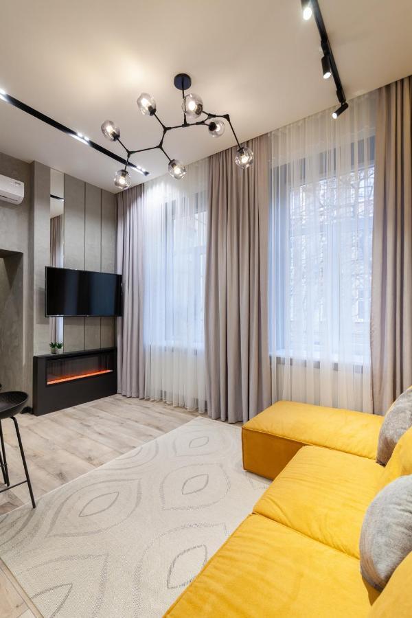 Royal Vip Apartment On Leontovicha 5 إلفيف المظهر الخارجي الصورة